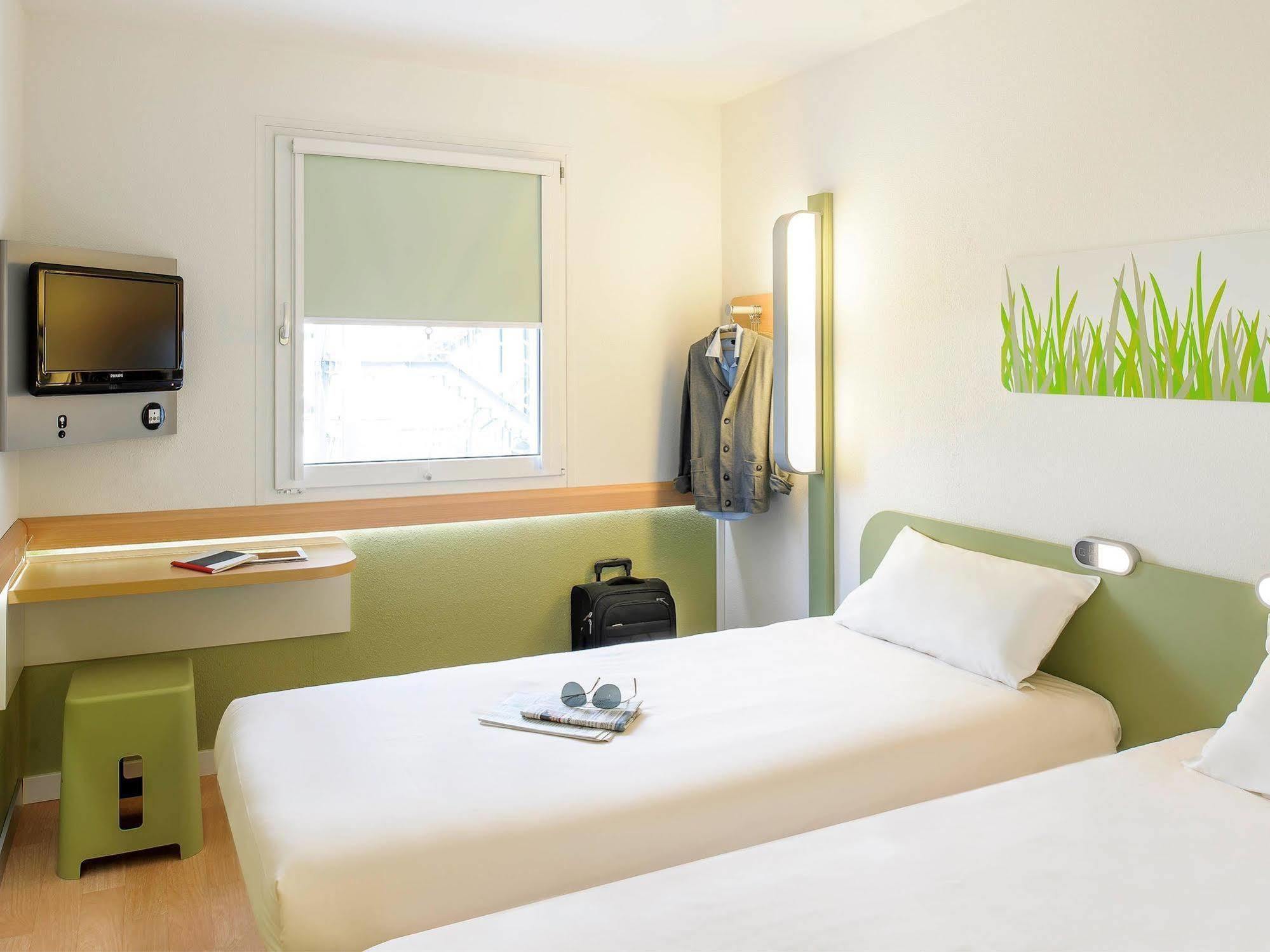 Ibis Budget Argenteuil Bords De Seine Exterior photo